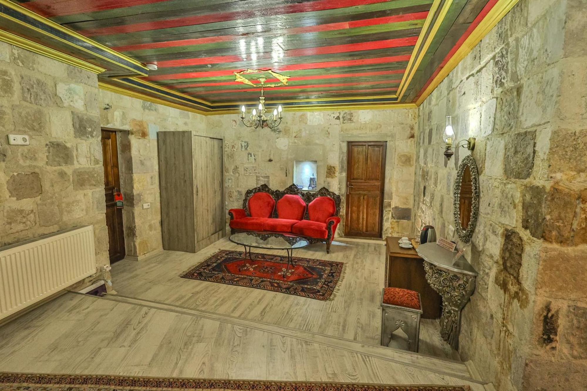 Bedrock Cave Hotel (Adults Only) Гьореме Екстериор снимка