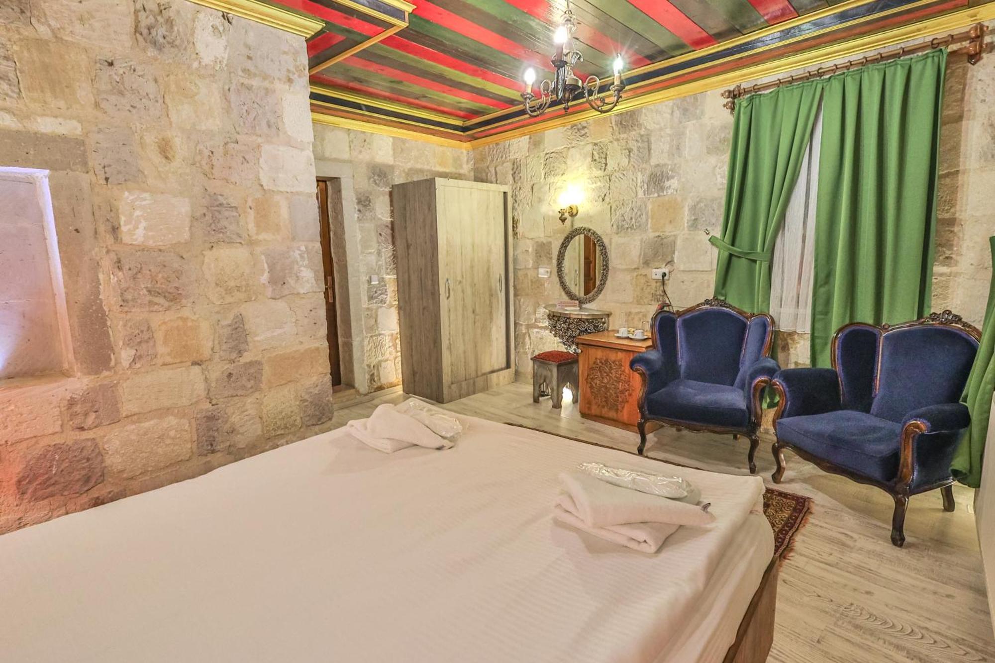 Bedrock Cave Hotel (Adults Only) Гьореме Екстериор снимка