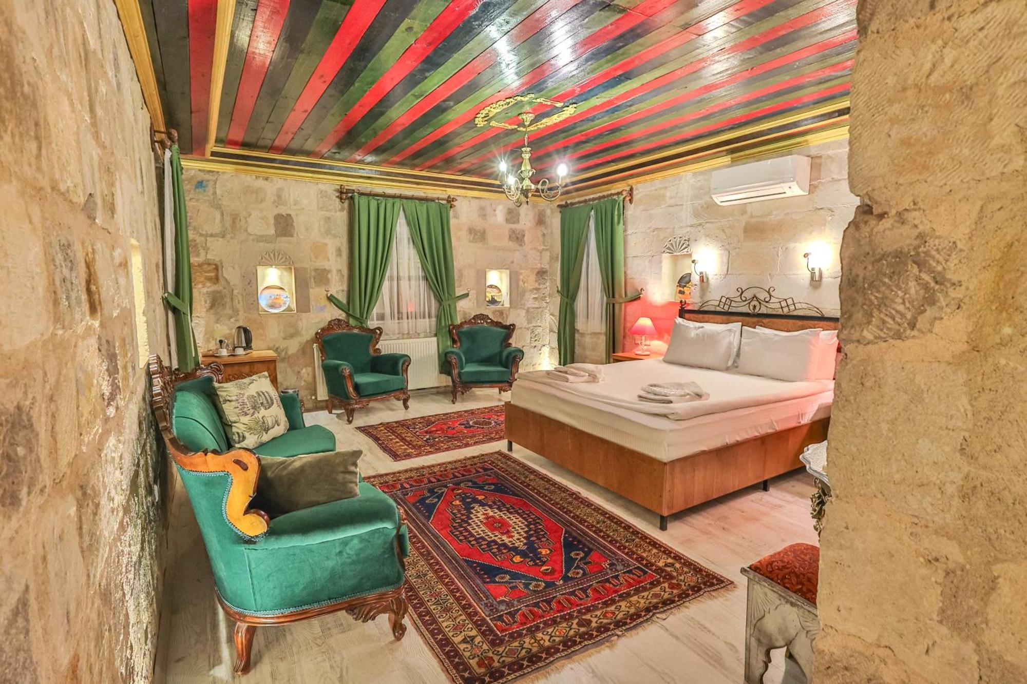 Bedrock Cave Hotel (Adults Only) Гьореме Екстериор снимка