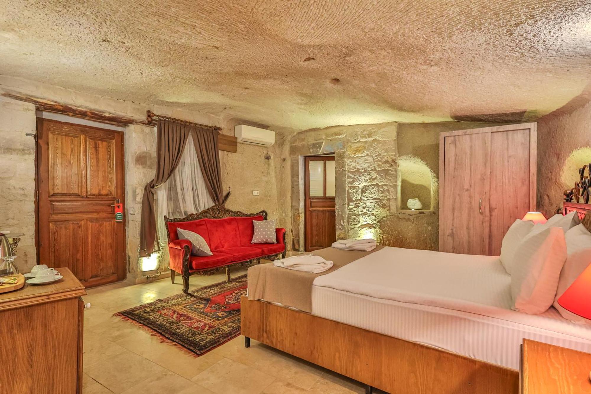 Bedrock Cave Hotel (Adults Only) Гьореме Екстериор снимка