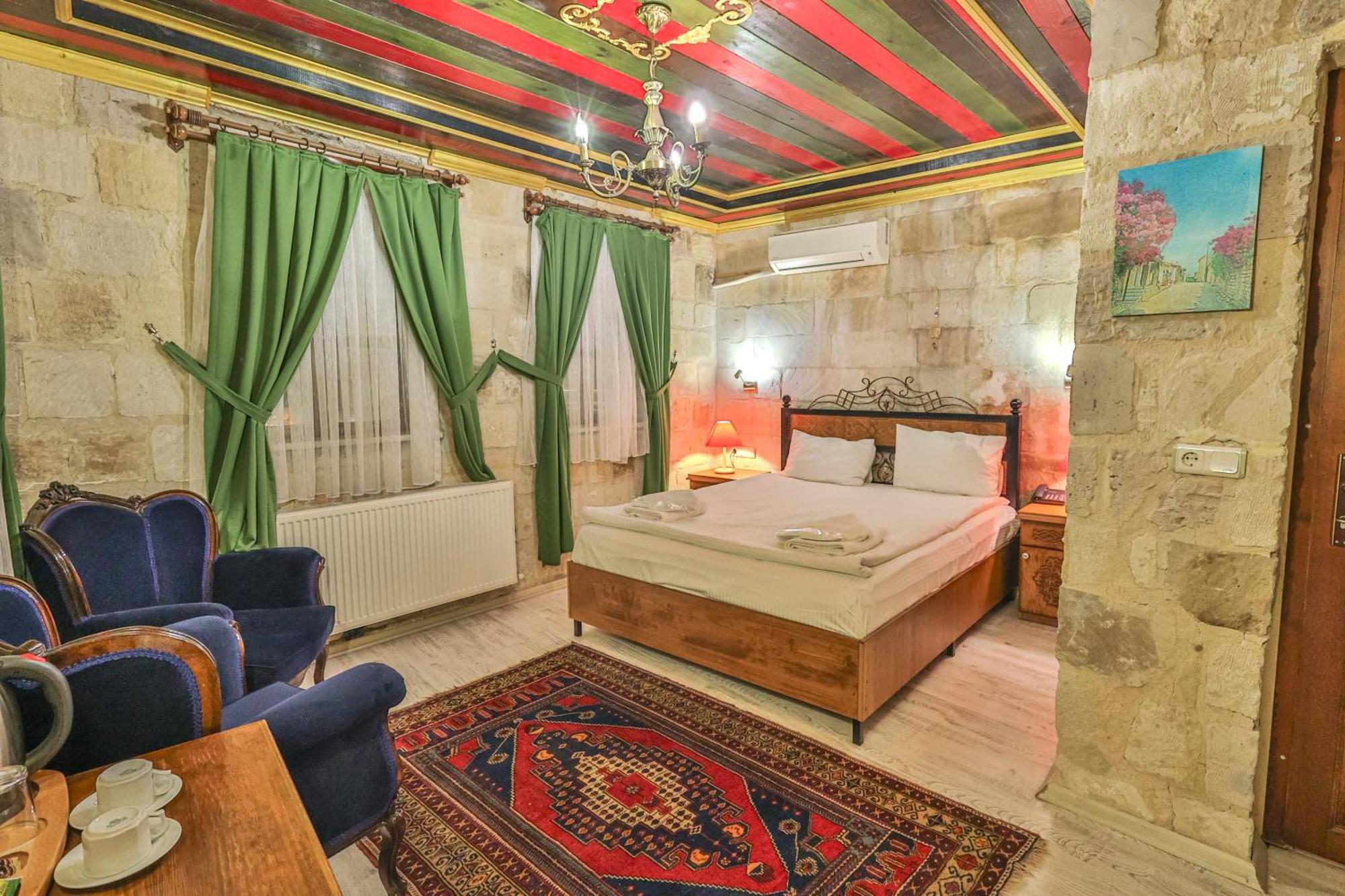 Bedrock Cave Hotel (Adults Only) Гьореме Екстериор снимка