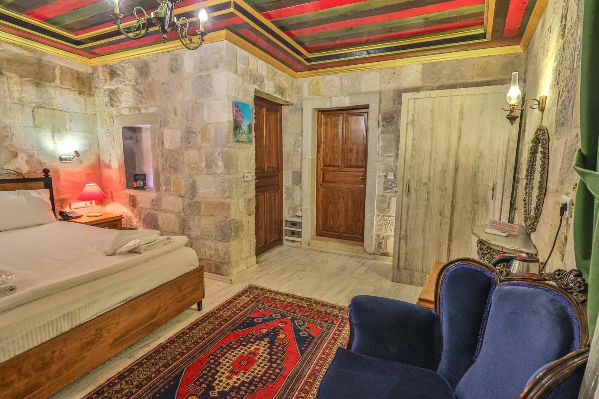 Bedrock Cave Hotel (Adults Only) Гьореме Екстериор снимка