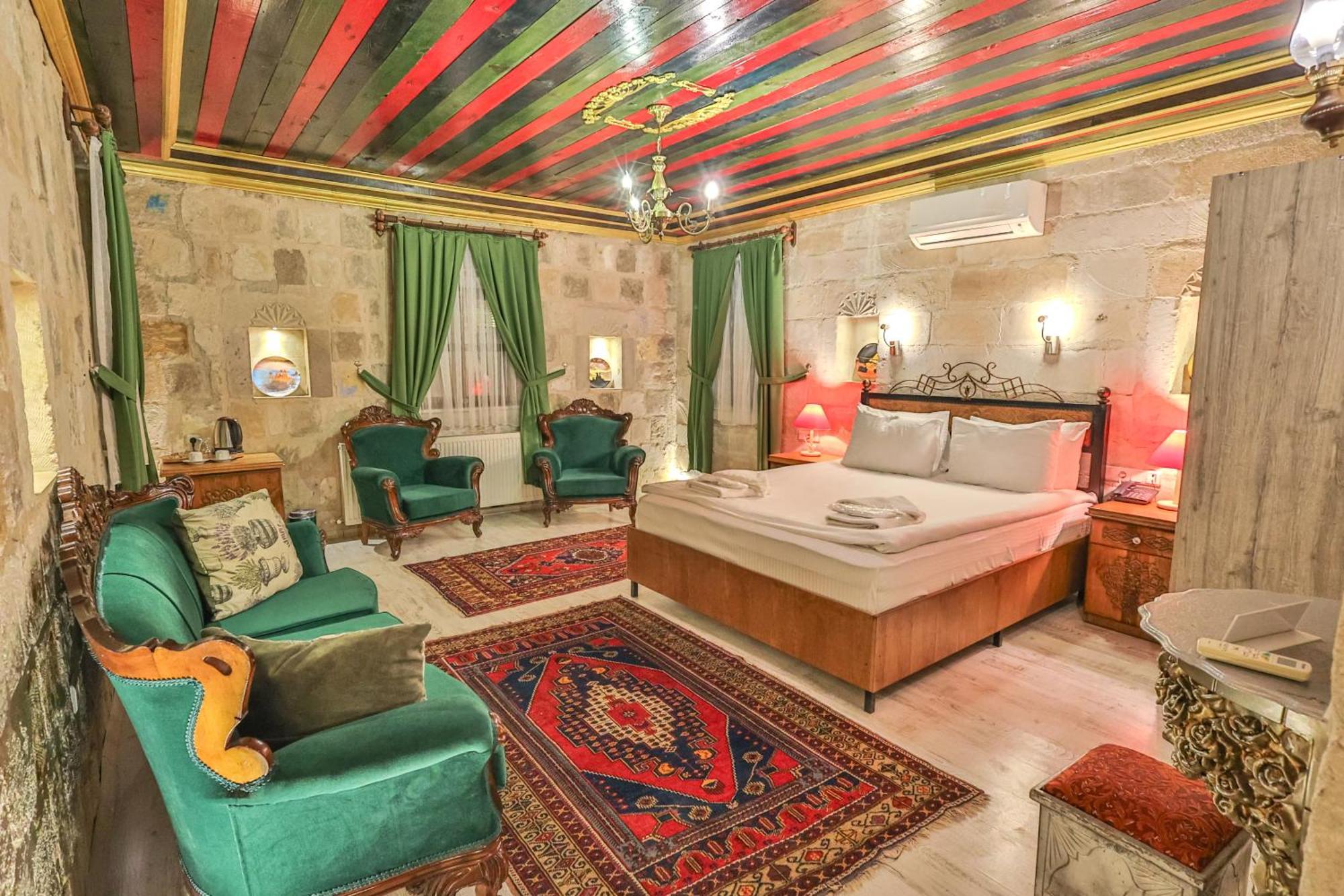 Bedrock Cave Hotel (Adults Only) Гьореме Екстериор снимка