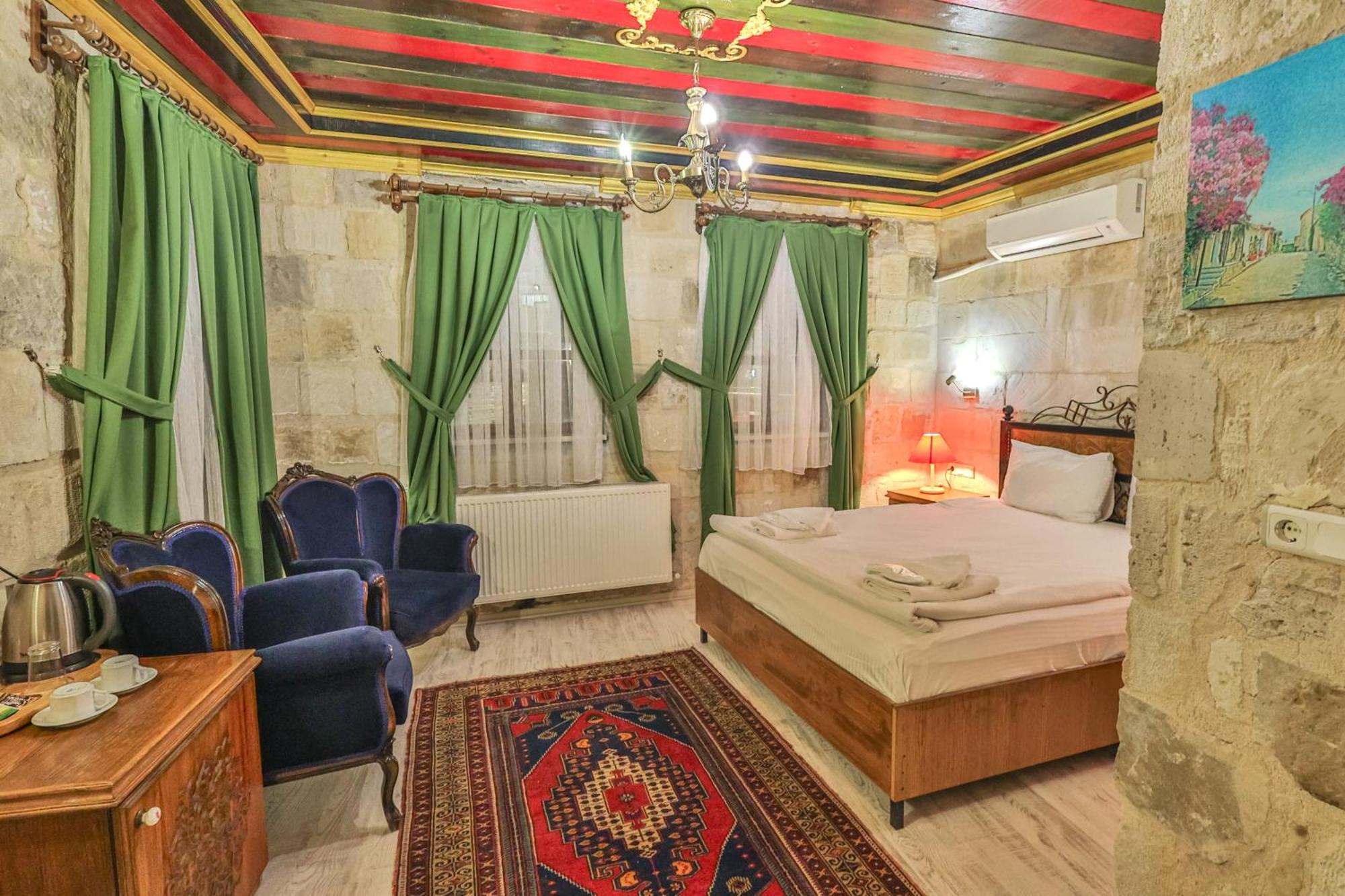 Bedrock Cave Hotel (Adults Only) Гьореме Екстериор снимка