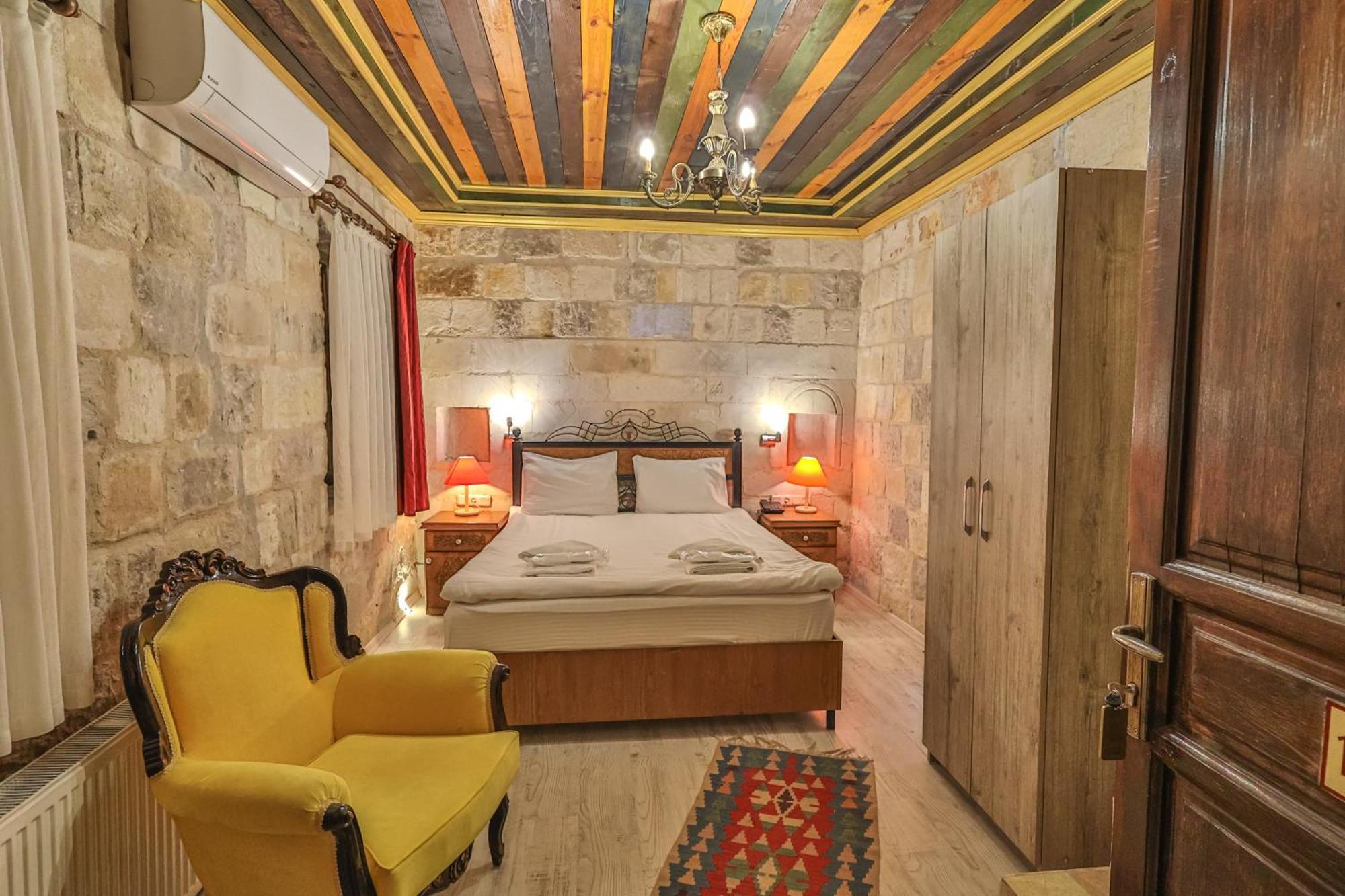 Bedrock Cave Hotel (Adults Only) Гьореме Екстериор снимка