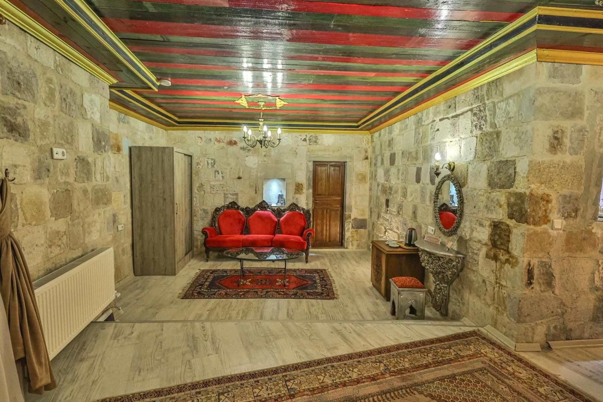 Bedrock Cave Hotel (Adults Only) Гьореме Екстериор снимка