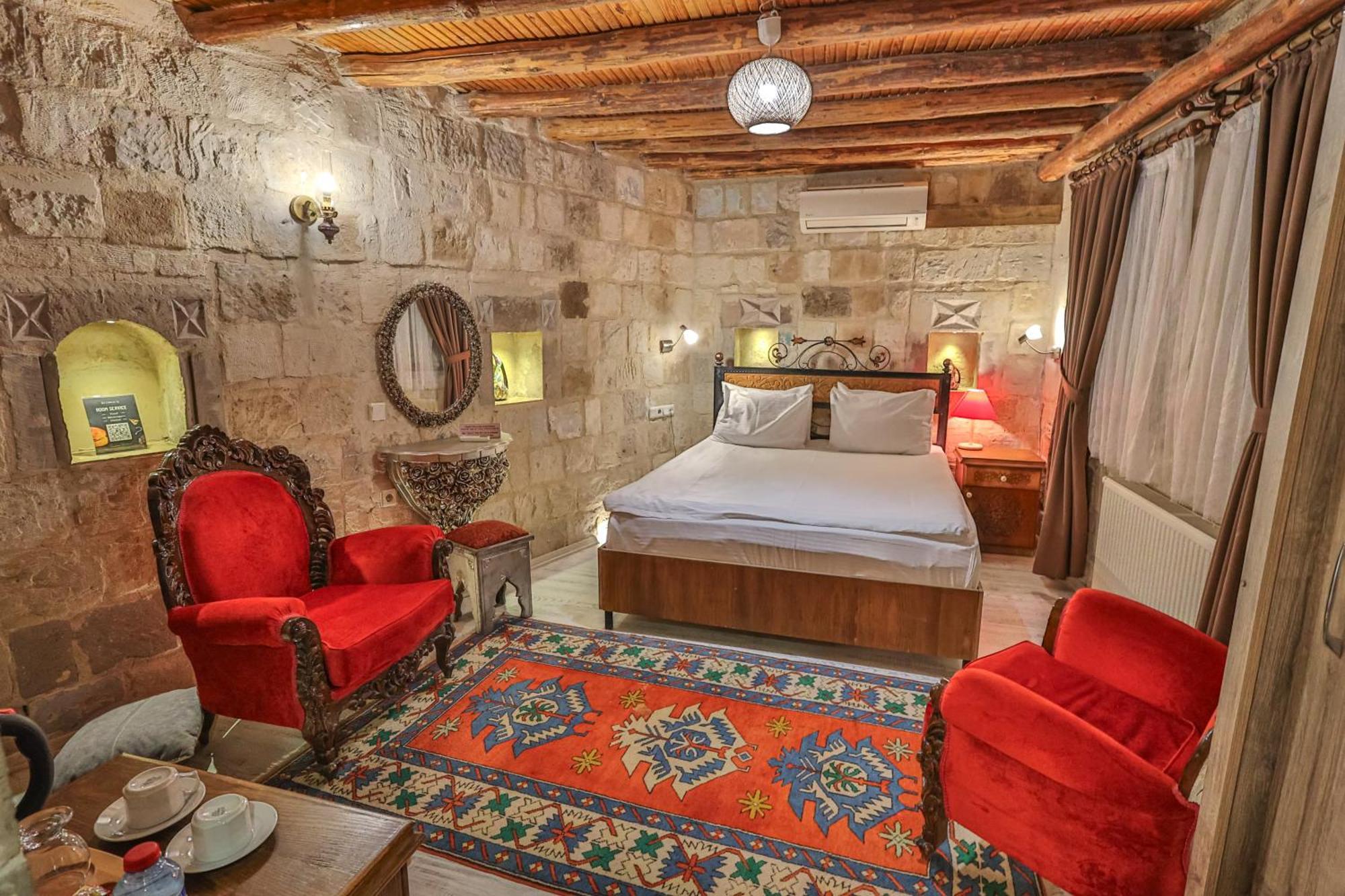 Bedrock Cave Hotel (Adults Only) Гьореме Екстериор снимка