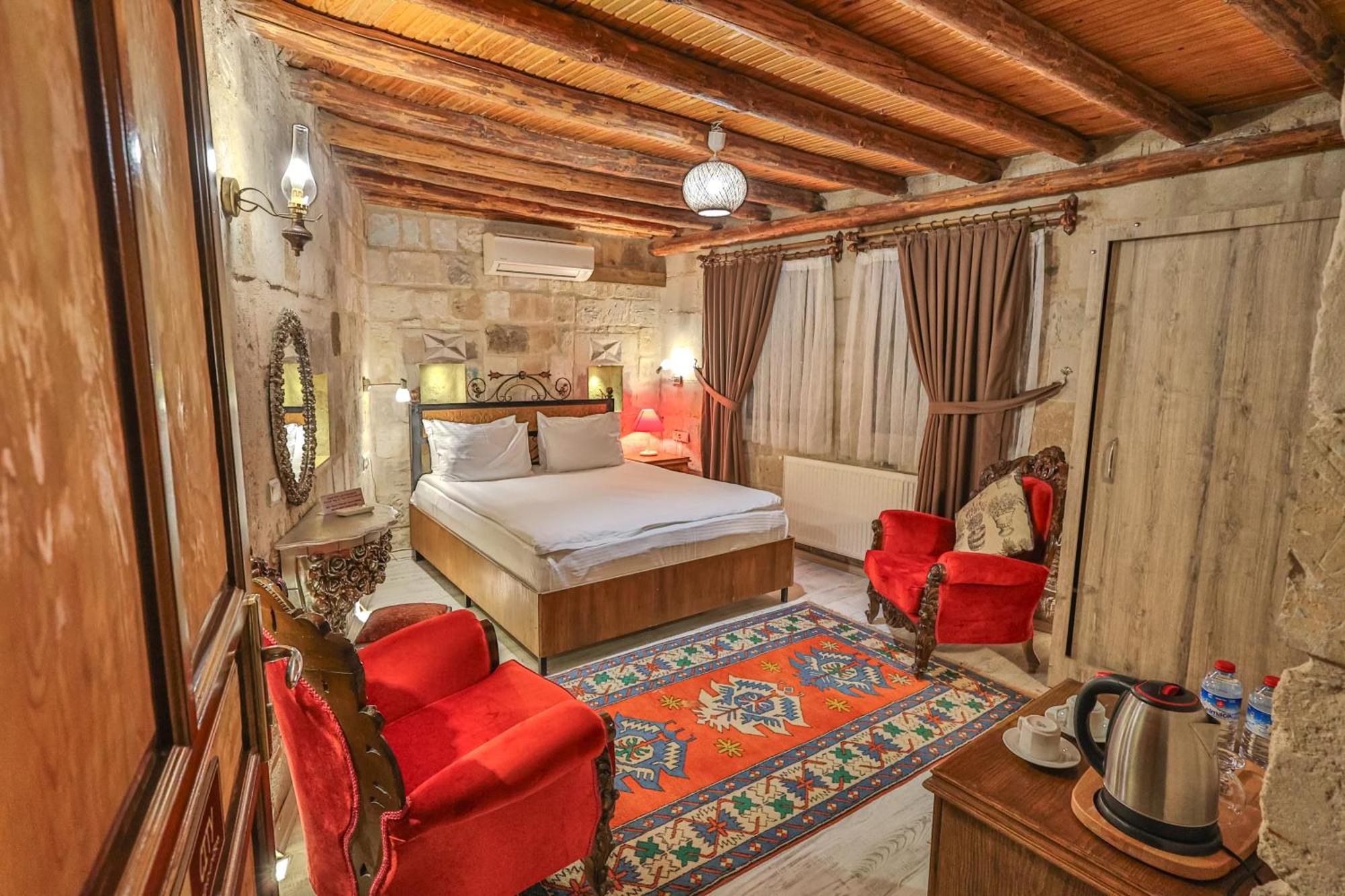 Bedrock Cave Hotel (Adults Only) Гьореме Екстериор снимка