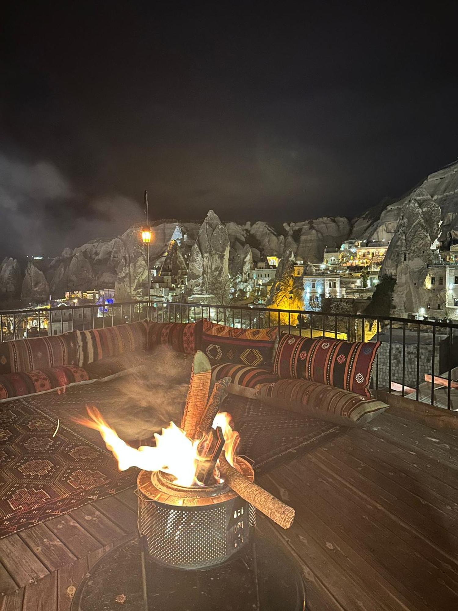 Bedrock Cave Hotel (Adults Only) Гьореме Екстериор снимка