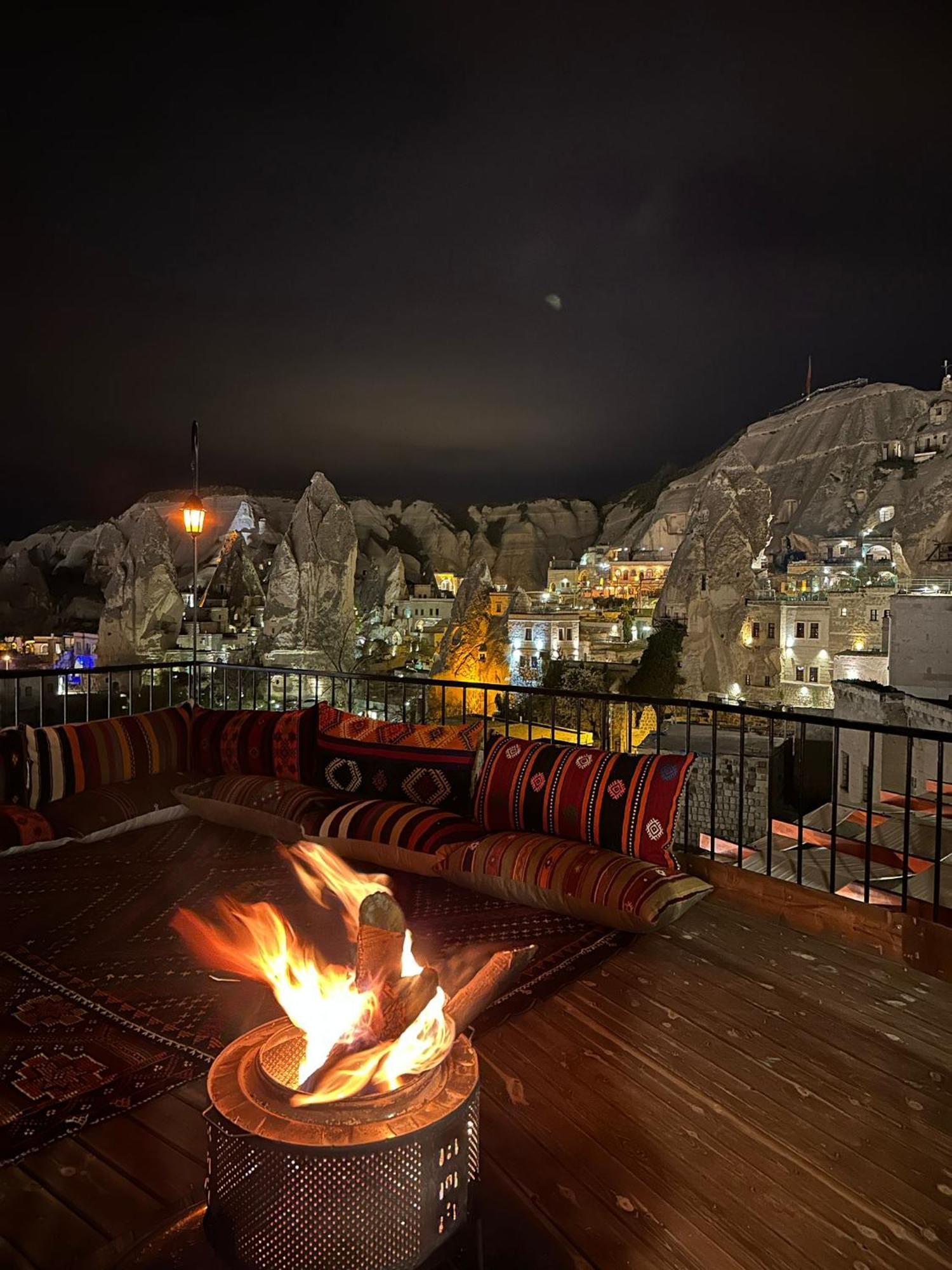 Bedrock Cave Hotel (Adults Only) Гьореме Екстериор снимка
